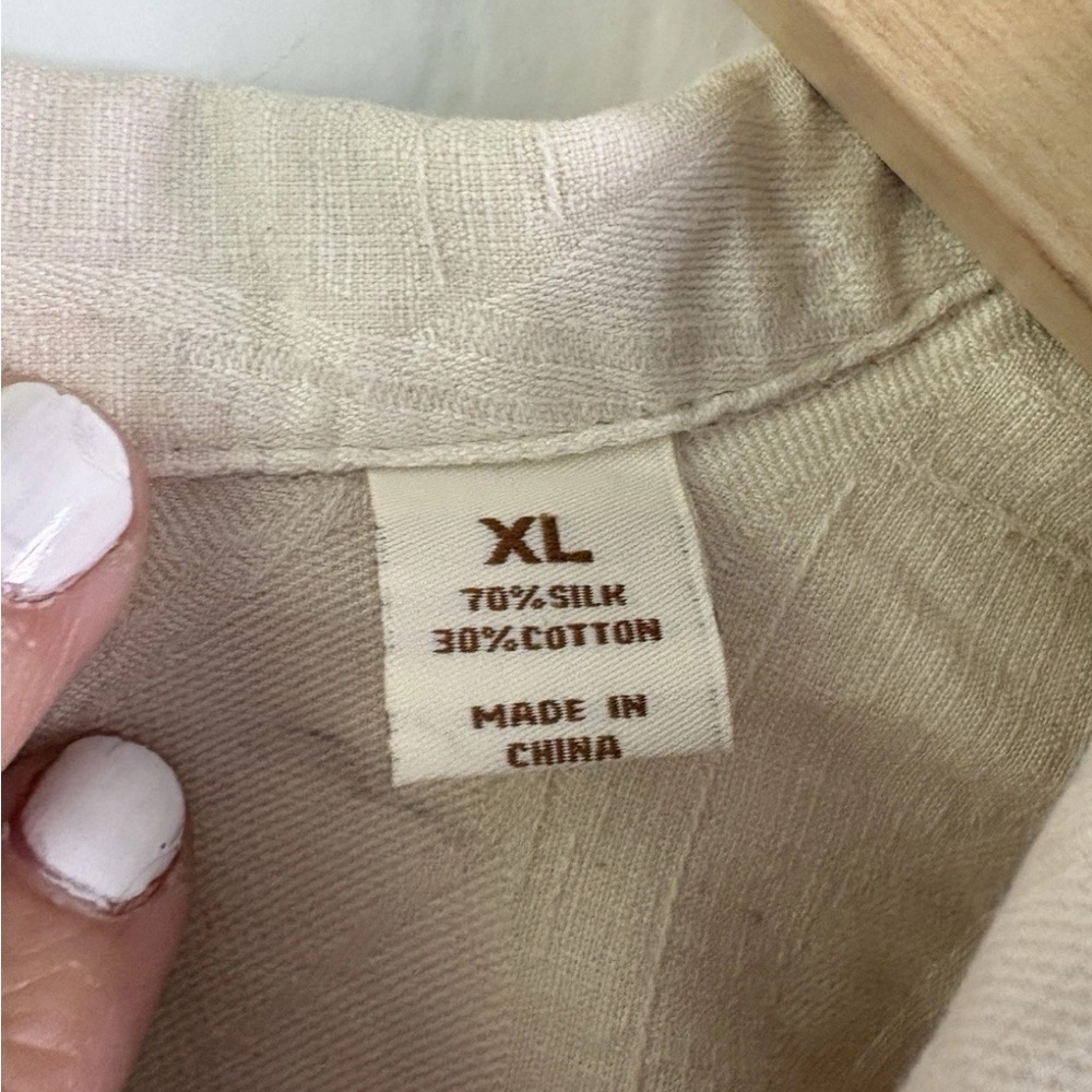 Caribbean Silk Blend Hawaiian Shirt – Leaf Imprint – Relaxed Fit – Extra Large - Picture 4 of 5